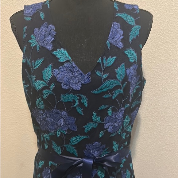 Tahari Black and Blue Sleeveless Halter Maxi Dress - Picture 2 of 5